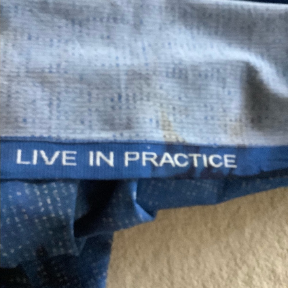 Lululemon Man’s T Shirt - Picture 7 of 8